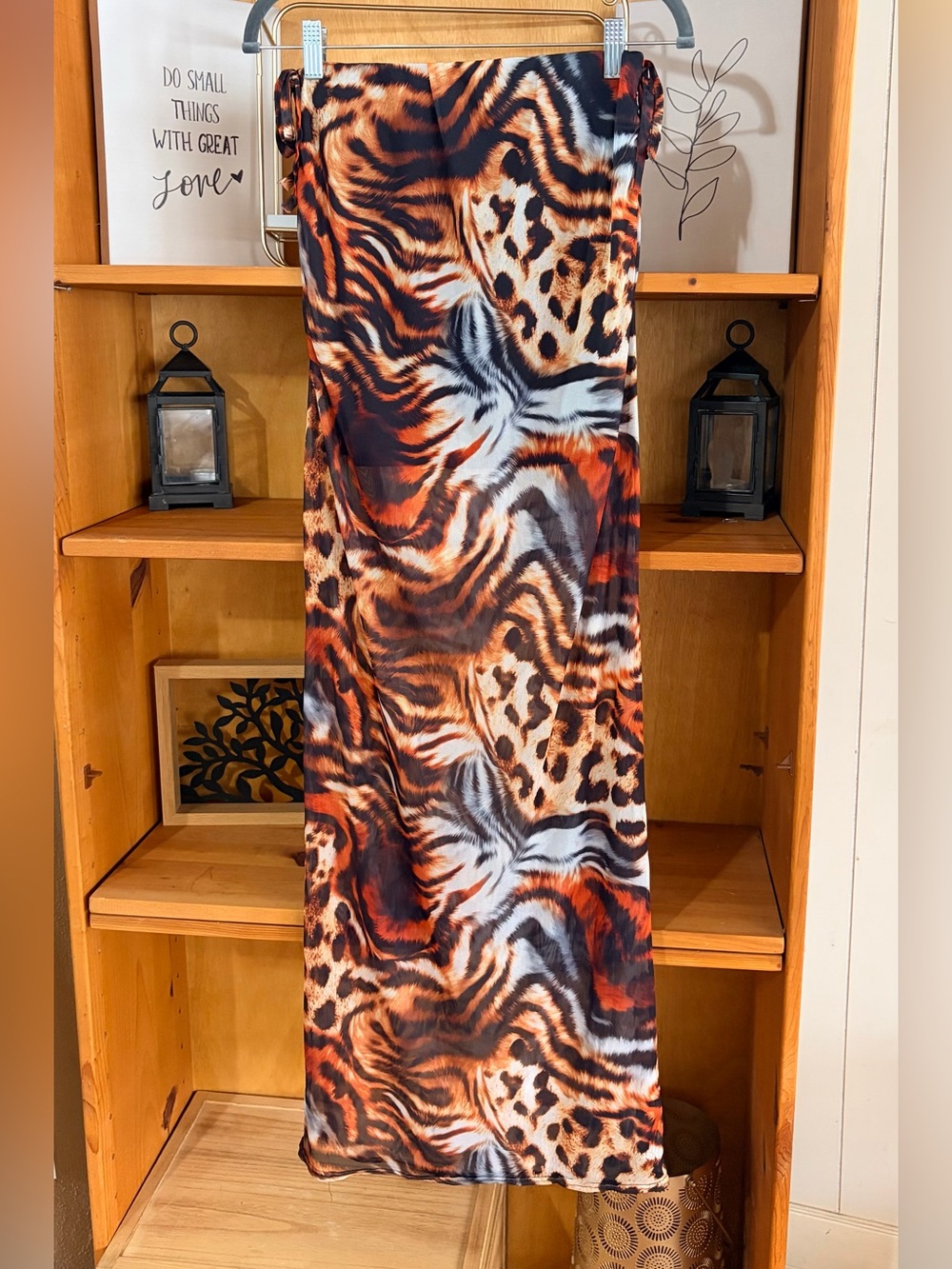Boohoo Tiger Print Mesh Maxi Skirt Size 6 Y2K‎ Sheer - Picture 4 of 7